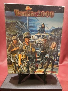TWILIGHT 2000 ROLLENSPIEL 1. EDITION BOX SET GDW 1984 komplett ohne Würfel - Bild 1 von 12