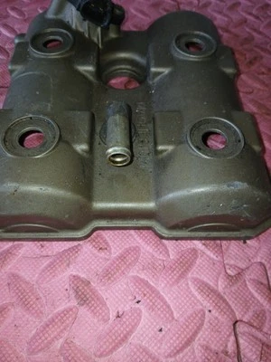 Tampa traseira da cabeça do cilindro Suzuki TL 1000R TLR 1000 🐷 - Imagem 1 de 4