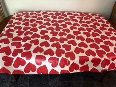 Valentines Day Hearts Red White Large Table Cloth Vinyl With Flannel Backing 120 - Image 1 of 3
