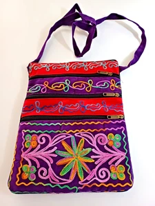 π BEAUTIFUL LADIES HIPPY EMBROIDED SHOULDER BAG . 5 ZIPPERED COMPARTMENTS!! - Foto 1 di 10