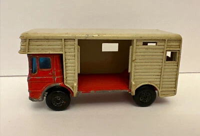 Vintage LESNEY Matchbox : HORSE BOX Trailer - SUPERFAST #17 - Tan & Red, England - Image 1 of 4