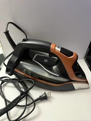 Plancha de vapor Rowenta Steam Force Pro para ropa, 1850 vatios, 5 ajustes preestablecidos inteligente Foto 1 de 4