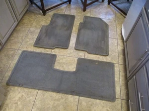 2002-2007 Saturn VUE Floor Mats OEM Light Gray Carpet Used Clean CA SUV READ - Picture 1 of 15