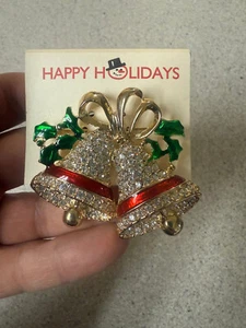 Vintage Happy Holidays Weihnachten Glocken & Stechpalme rot-grün Emaille Brosche Anstecknadel 2"x2" - Bild 1 von 5