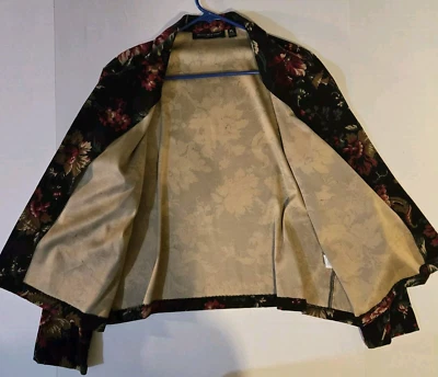 Briggs New York Women’s Floral Button-Up Jacket Petite Large (PL) - Image 1 of 4
