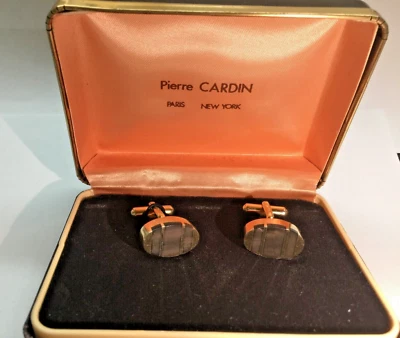 Запонки Pierre Cardin, овальной формы, золотистые с камнями оникса, классический стиль! - Изображение 1 из 4