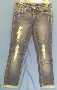 ZCO Jeans Distressed Destroyed Capri Cropped Cuffed Womens Juniors Size 7 - Picture 1 of 7