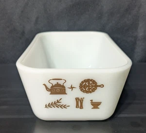 Vintage Pyrex Early American Refrigerator Dish NO Lid # 502, 1 1/2 PT. - Picture 1 of 9
