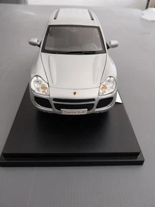 POSCHER CAYENNE SCALA 1,18 - Foto 1 di 4