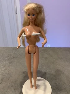 Vintage Blonde Blue Eyed Barbie Doll 1966 Made In Malaysia (#5) - Picture 1 of 6