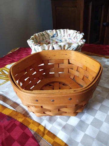 Longaburger Baskets Hand Woven Ohio 5.5" octogon light wood Cover