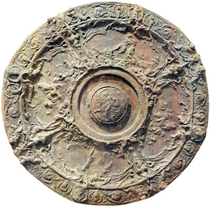 Scudo in terracotta da un calco di un manufatto di Benvenuto Cellini 12561 - Imagen 1 de 1