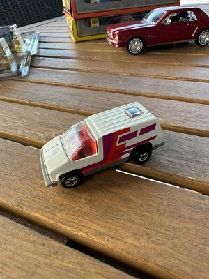 Hot Wheels 1978 Inside Story - NEAR MINT - White Mini Van - Vintage Blackwall - Image 1 of 4