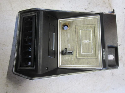 OLDSMOBILE CUTLASS IZQUIERDO MADERA PANEL TABLERO LIBERACIÓN FRENO LIMPIAPARABRISAS INTERRUPTOR OEM Foto 1 de 4