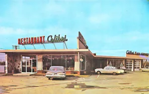 Victoriaville Quebec Canada Colibri Drive-in Restaurant Old Cars Postcard - Foto 1 di 2