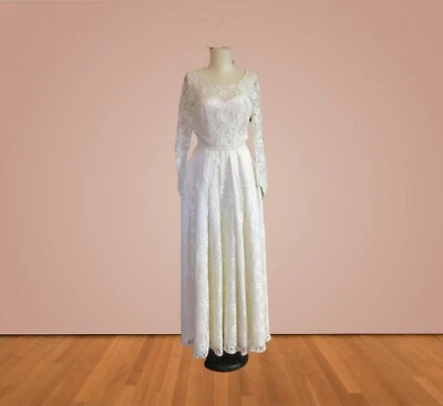 Vintage 80s Ivory Lace Over Satin Wedding Dress with Lace Up Corset in Back XS/S - Image 1 of 4