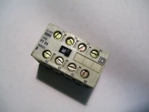 SCHNEIDER SQ SQUARE D 9999-PY04 BLOCCO CONTATTI AUSILIARI 10A/500V 4NC P3097 - Foto 1 di 6