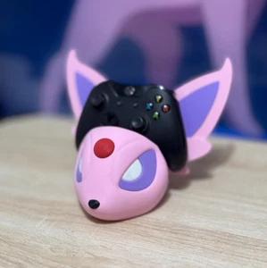 Espeon Porta Controller Pokémon Supporto 3D PS5 Xbox Nintendo Pokemo - Imagen 1 de 4