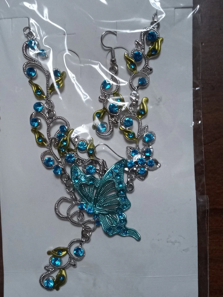 Juego de collar y pendientes mariposa cristal azul 20" Foto 1 de 1
