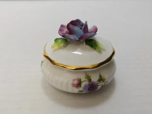 Vintage 1970 Royal Albert Bone China Flower Of The Month Anemones Trinket Box - Picture 1 of 9