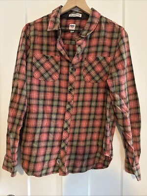 Camisa con botones de comida chatarra para hombre mediana roja franela a cuadros bolsillos con letrero de paz Foto 1 de 4