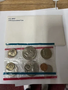 1977 & 1978 Lot of 2 US Mint Uncirculated D/P Coin Sets - Picture 1 of 1