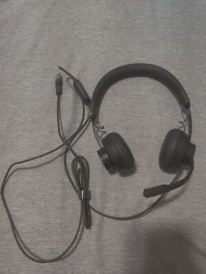 Logitech Zone 750 WIRED Noise Canceling Over-Ear Headset Gray Great Condition - Image 1 of 4