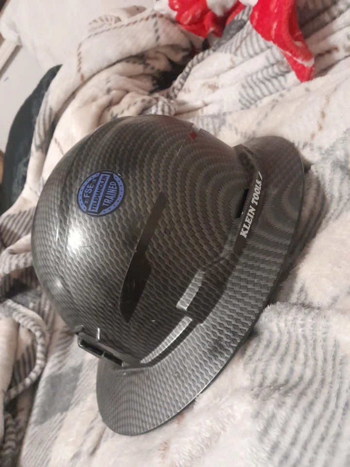 Sombrero de ala completa ventilada Clss Luz de faro recargable acolchada G&E Seguridad PEE Foto 1 de 4