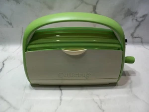 Cricut Cuttlebug grün Stanze Prägemaschine Kurbel Crafter - Bild 1 von 12