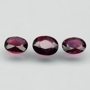 💎 1.22ct 3pcs Lot Oval Purplish Red Ruby - Unheated, Madagascar Gemstone - Picture 1 of 4