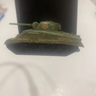 Matchbox 1998 Mattel M4 Sherman Tank 1050 EA  A15 - Image 1 of 4