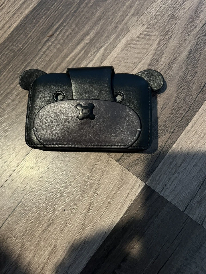 Lindo tarjetero/estuche de cuero negro Anya Hindmarch Lucky Bear Foto 1 de 4