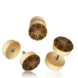 PAIR CROCODILE WOOD FAKE TRIBAL FLOWER LASER CUT CHEATER PLUGS 18g PLUG 00G ENDS - Picture 1 of 1