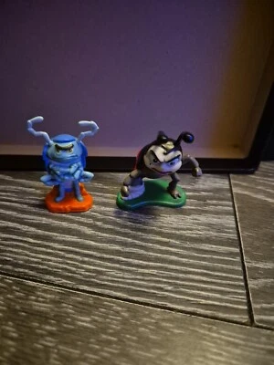 Bugs Life Small Figure Bundle Francis And Tuck Roll - Image 1 of 4