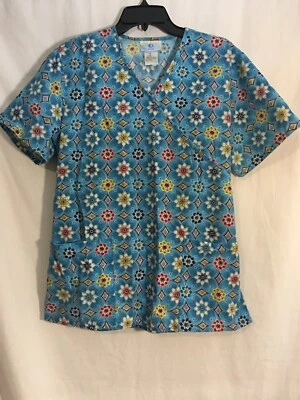 SB Scrubs Top Size Medium Pattern Flowers kaleidoscope Poly/cotton Pockets Blue - Image 1 of 3