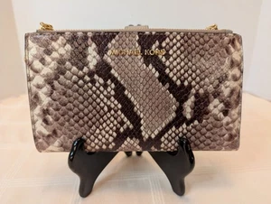 Michael Kors Pitón Cuero Repujado Cremallera Alrededor Billetera Monedas Billetes Ranuras para Tarjetas ID - Imagen 1 de 16