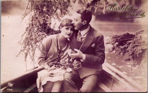 Beautiful Couple Love and Romance RPPC B267 - Picture 1 of 2
