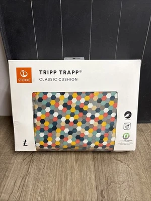 Silla Tripp Trapp Cojín Clásico Stokke Patrón Geométrico Panal Feliz Foto 1 de 4