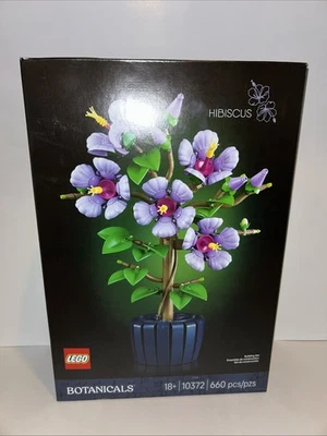 LEGO Botanicals Hibiscus 10372, Brand New & Factory Sealed. 660 Pieces. - Image 1 of 4