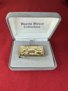 Nuevo de Lote Antiguo Harris Street Pepita Clip de Dinero Tono Dorado Texturizado Regalo En Caja 2” Nuevo En Caja - Imagen 1 de 5