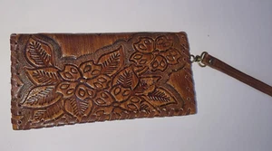 Natural Leather Wallet Women Etched Design Handcrafted made by Bedouin Brown - Picture 1 of 9