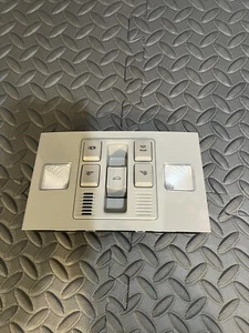 2018-2020 VW GOLF - Front DOME Reading Light / SUN ROOF Switch 3CN947105A - Picture 1 of 7