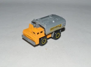 MATCHBOX 2023 MBX CONSTRUCCIÓN IV - EXCLUSIVO TRABAJADOR DEL AGUA AMARILLO SUELTO - Imagen 1 de 12