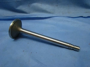Continental R513 R6513 R572 R602 R6602 INTAKE Valve NORS - Picture 1 of 4