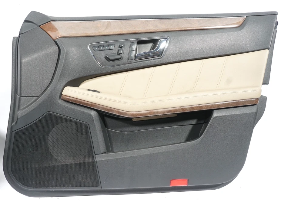 MERCEDES BENZ E350 2010-2013 PANEL DE PUERTA INTERIOR DEL LADO DEL PASAJERO DELANTERO DERECHO OEM Foto 1 de 4
