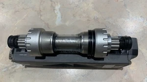 Truvativ Howitzer Bottom Bracket - 68/73 - Picture 1 of 2