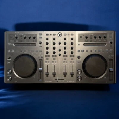 Pioneer DJ DDJ-T1 DJ controller for TRAKTOR 4-Channel Tested/working - Image 1 of 4