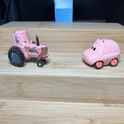 Disney Pixar Cars Movie  Chewall & Hamm Pink Diecast Tractor 1:55 Toy Cover