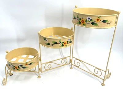 Soporte para plantas de metal vintage pintado a mano de 3 niveles que se pliega hacia adentro y hacia afuera Foto 1 de 4