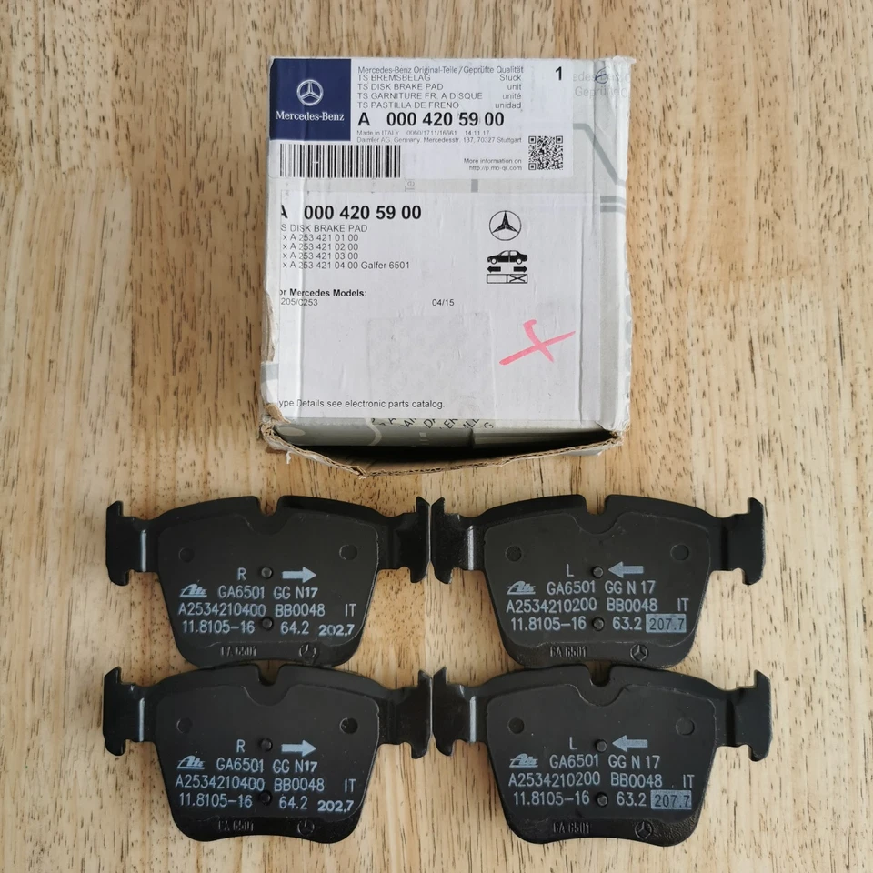 Original Mercedes-Benz Bremsbeläge Hinterachse C-Klasse W205 / GLC X253 C43 AMG - Bild 1 von 4
